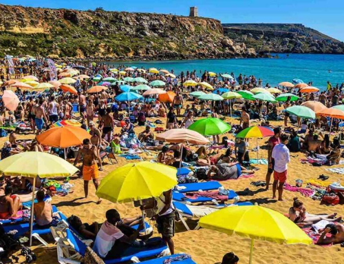 Plaże na Malcie – przewodnik po najlepszych miejscach do plażowania